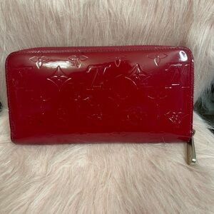 Louis Vuitton vernis wallet - authentic